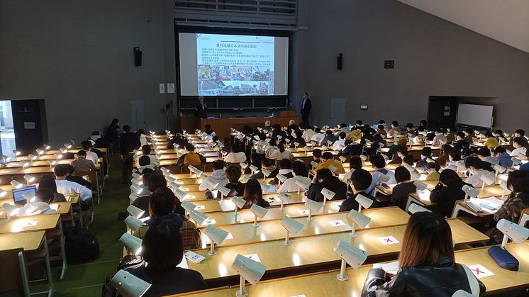 Vorlesung am Kanazawa Institute of Technology. Foto: Born