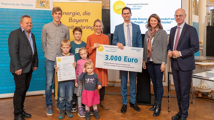 Bürgerenergiepreis Oberpfalz 2022_Preisverleihung_Familie Krause