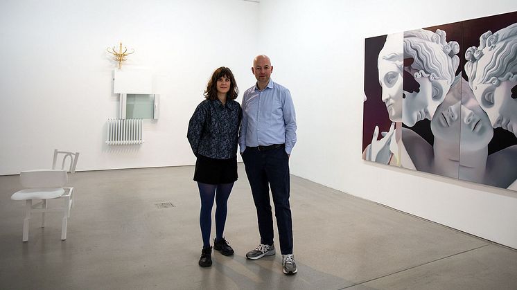 Die Künstler Vivian Greven und Benjamin Houlihan in ihrer Ausstellung EGOSTATE in der G2 Kunsthalle - Foto: Elli Flint 