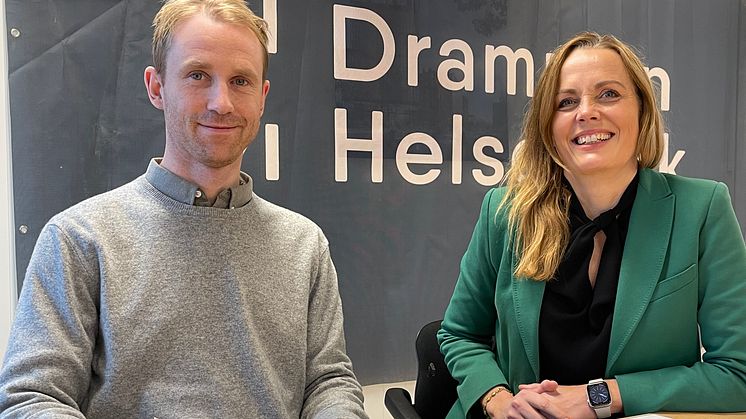  – Parkeringsanlegget for det nye sykehuset i Drammen og Drammen Helsepark skal åpnes i oktober neste år, sier Christian Tanum i HAB og Gøril Bergh i Drammen Helsepark.