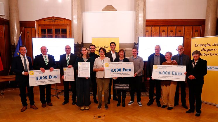 Preis für vorbildliche Energieprojekte in Oberfranken - Bayernwerk und Regierung verleihen Bürgerenergiepreis