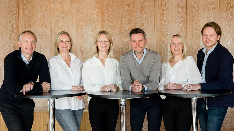 Med Löfberg Family Business Awards vill familjen Löfberg uppmärksamma familjeföretagens betydelse för jobben och ekonomin i Värmland. På bilden syns Martin, Helene, Therese, Mikael, Kathrine och Niklas i fjärde generationen.