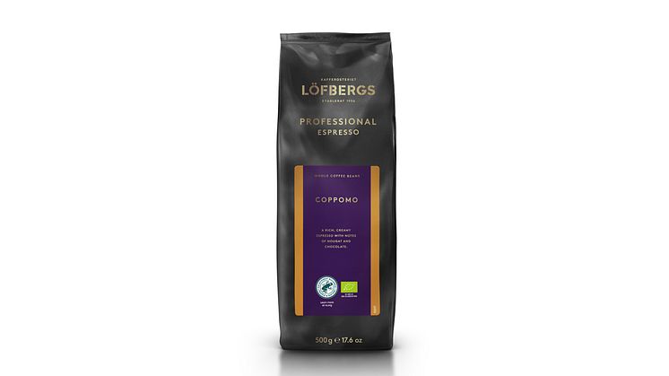 - Coppomo är en rund och smakrik espresso som passar bra både med och utan mjölk, säger Anna Nordström, kaffeexpert på Löfbergs.