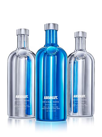 Flaskebilde trio - Absolut gjør natten elektrisk med lansering av ny flaske. 