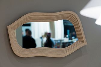 Spegeln Mirror, producerad av Swedese och formgiven av Front