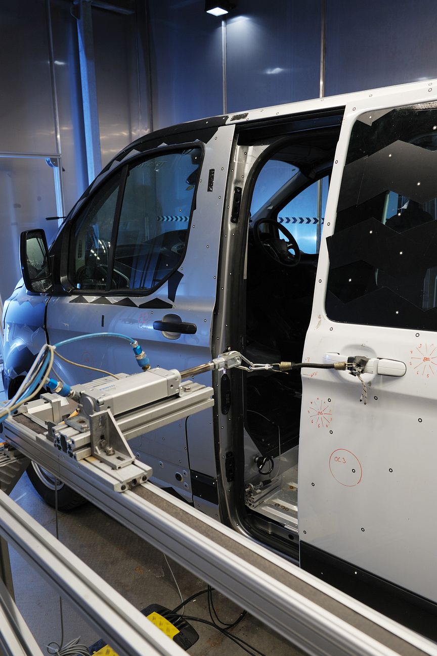 Ford utsätter nya Transit Custom för extrema temperaturer och 550 000 dörrstängningar - bild 2
