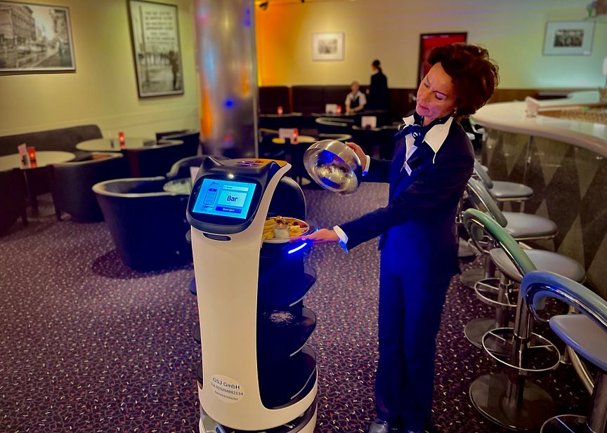 Roboter im Maritim proArte Hotel Berlin