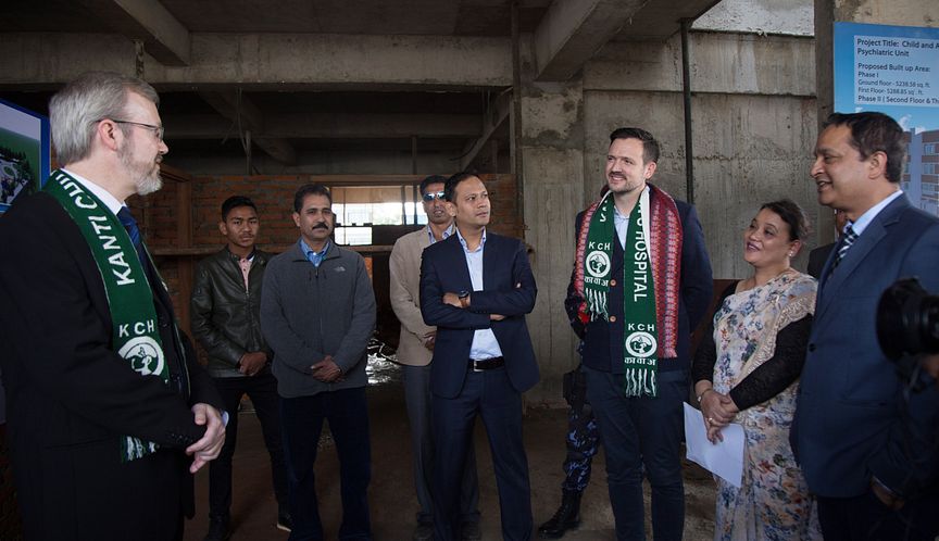 Utviklingsminister Ulstein besøker Nepals første barnepsykiatriske klinikk