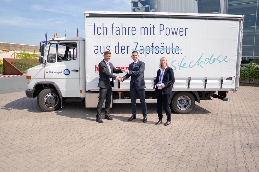 vehicle hand-over eTransport at Hellmann Worldwide Logistics