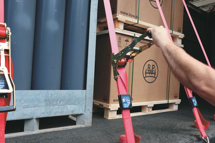 iGurt: BPW makes cargo restraints intelligent