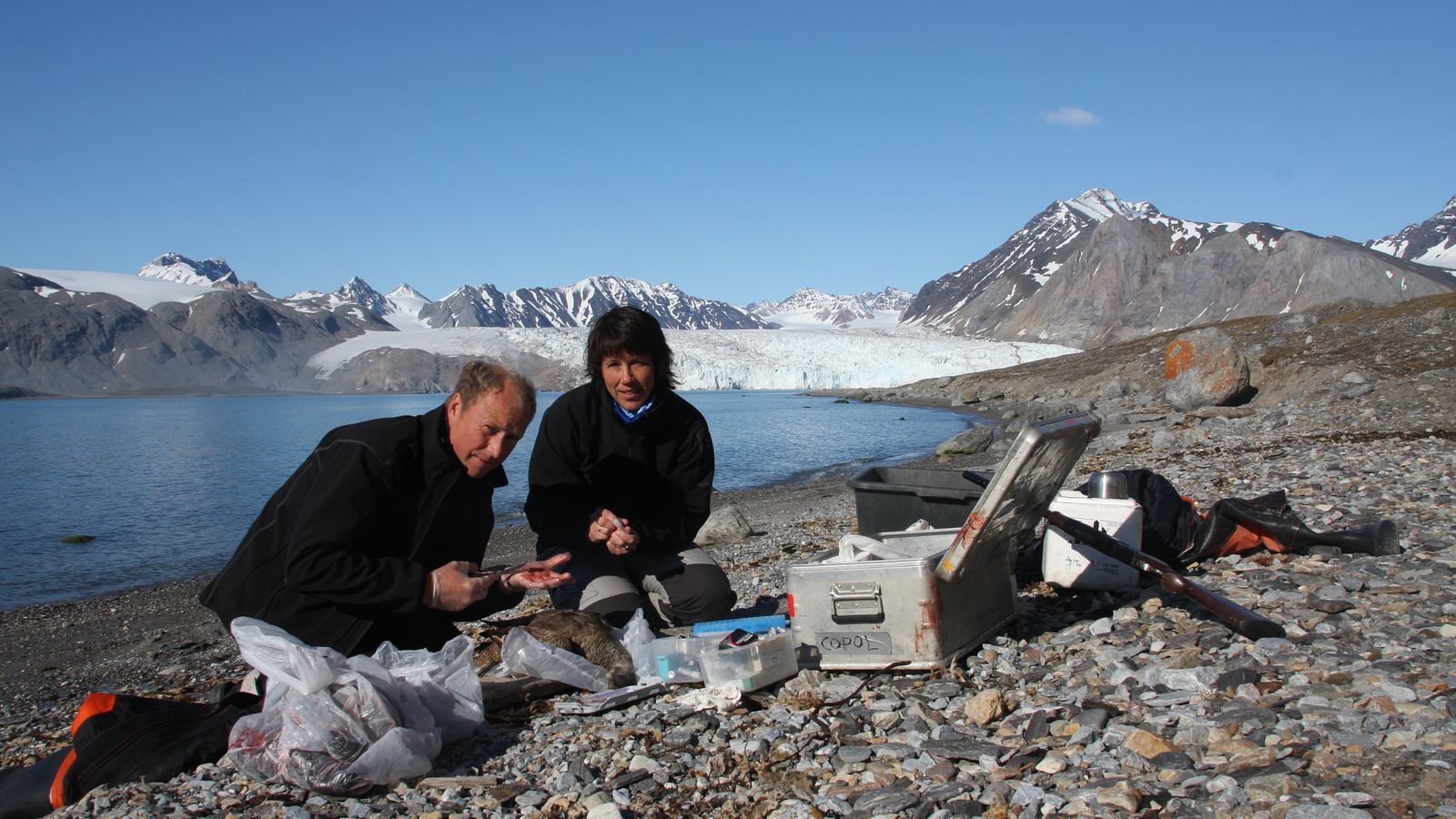 Sampling for environmental toxins at Svalbard (Photo: Guttorm Christensen/Akvaplan-niva)