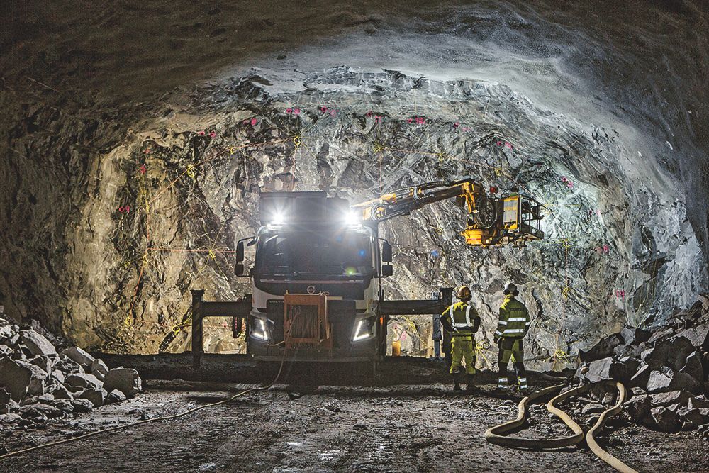 Utmanande infrastrukturprojekt med fokus på bergdrift och tunneldrivning är det schweiziska byggföretaget Implenias huvudverksamhet.