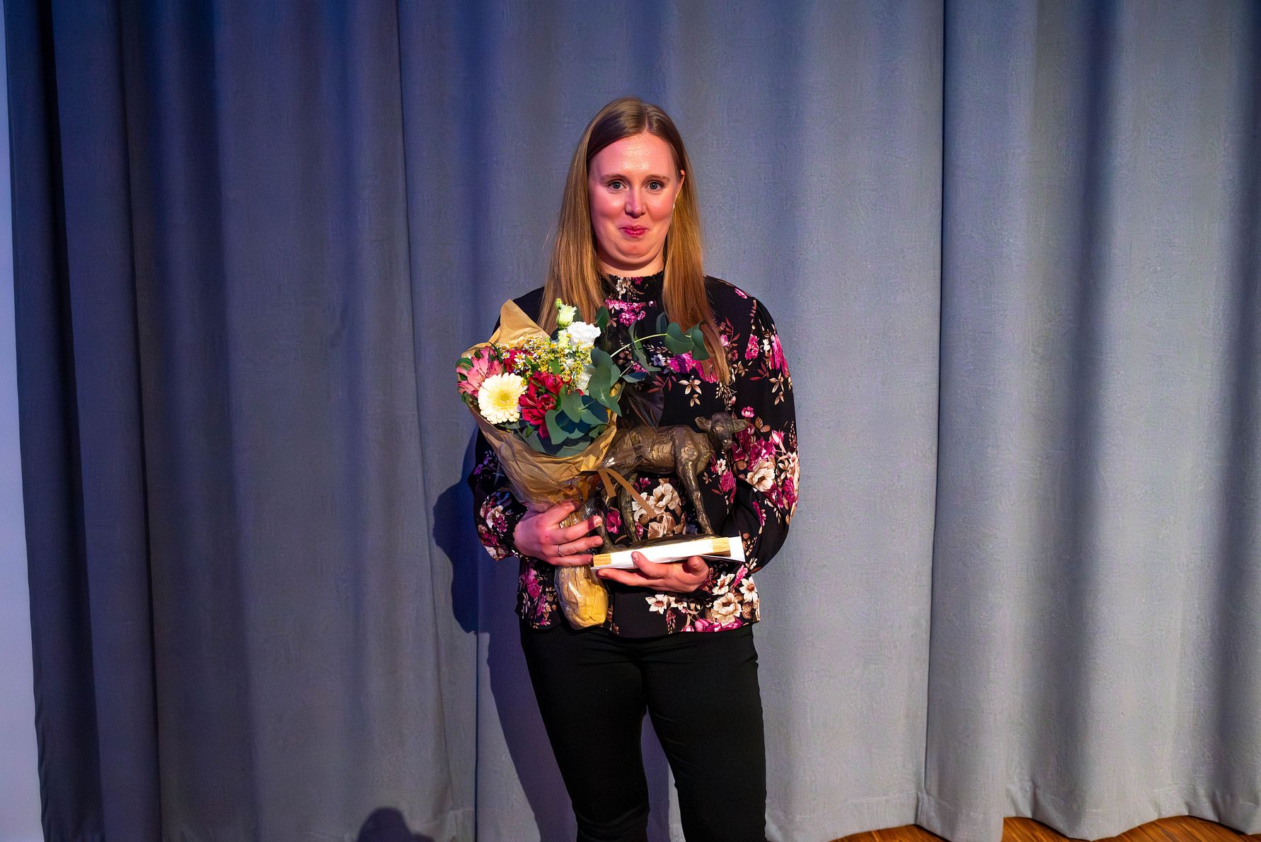 Årets avlstatuett ble gitt til Bente og John Oskar Muri for NR Muri-P. Datter Ingrid Muri var tilstede for å motta prisen