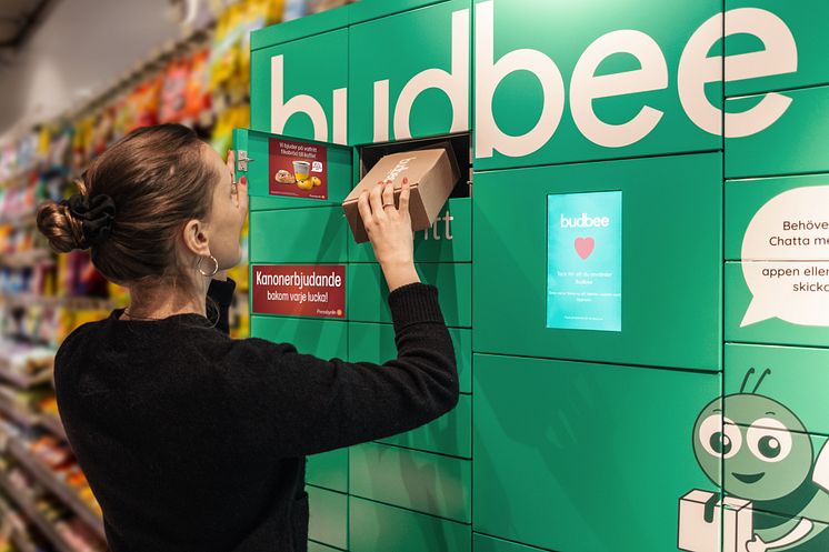 Budbee, 7-Eleven och Pressbyrån skapar gigantiska julkalendrar – fulla med överraskningar