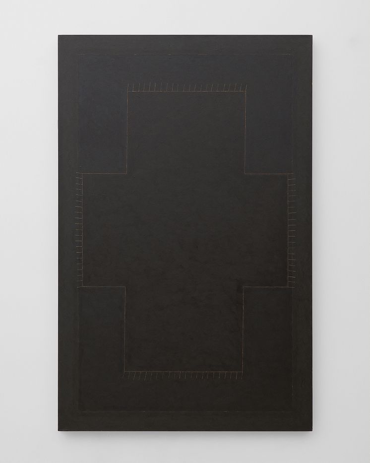 Inez Jönsson, Eko (eller bild i olika mörka), 2023. Olja på duk, 140 x 90 cm.