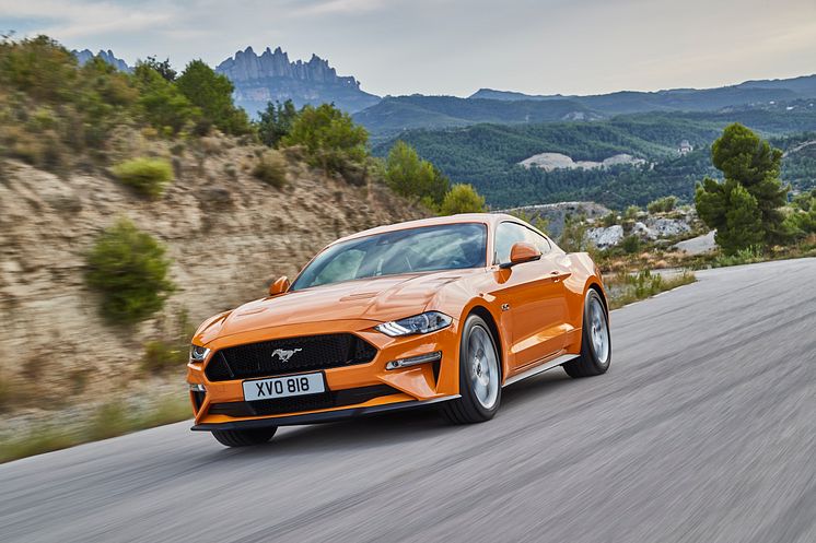 FORD MUSTANG 2017 (27)