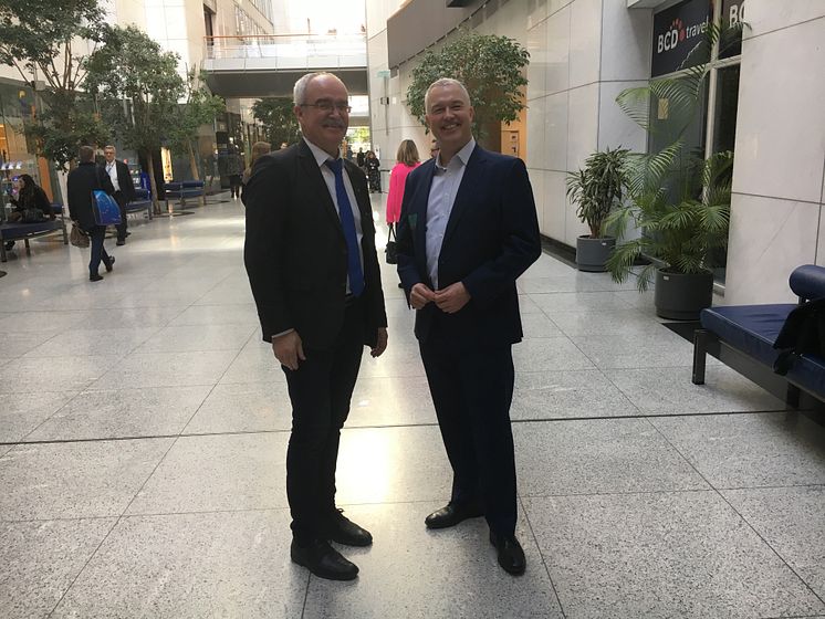Schirmherr Werner Kuhn, MdEP mit Scandlines‘ CEO Søren Poulsgaard Jensen im Europäischen Parlament