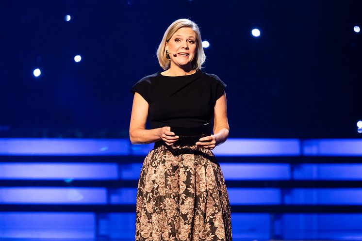 Finansminister Magdalena Andersson delar ut pris till Årets Kvinnliga Idrottare