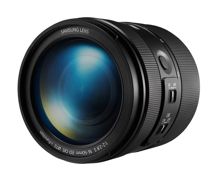 NX_16-50mm F2-2.8 S ED OIS Lens Front