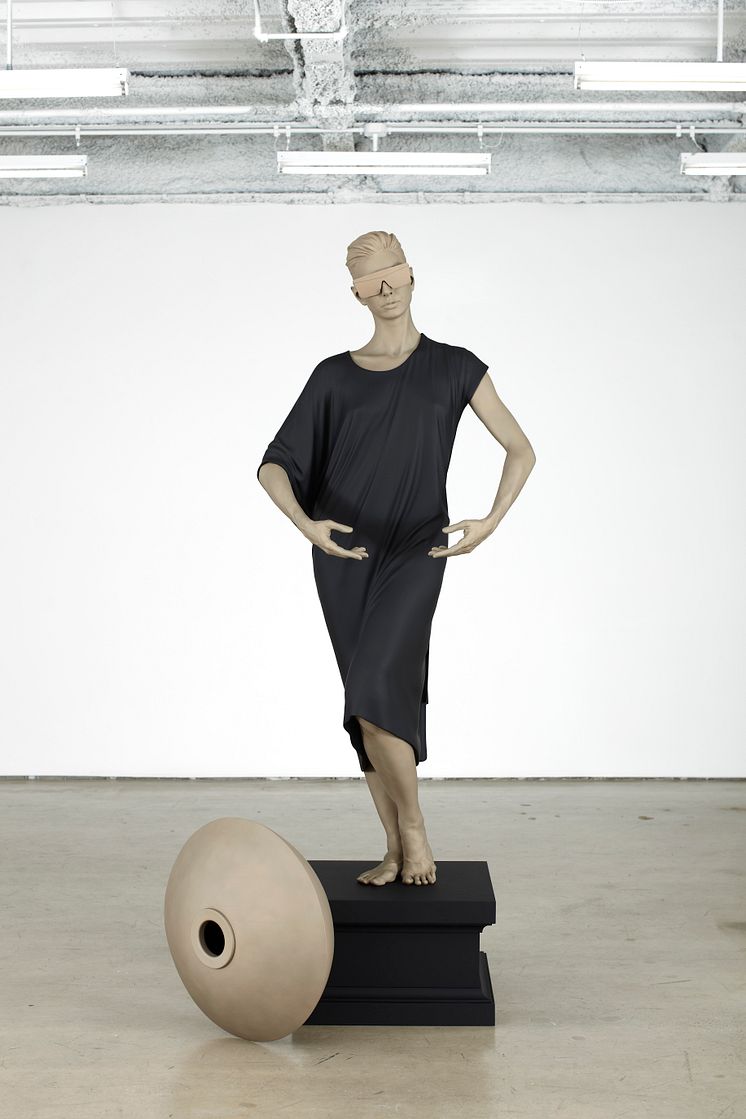 Frank Benson, Human Statue (Jessie), 2011