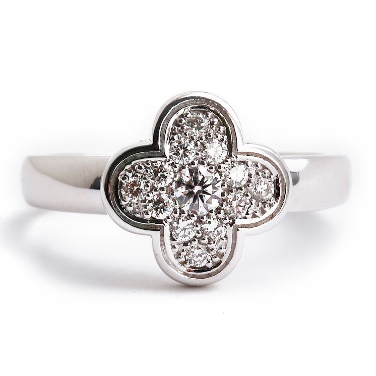 Van Cleef & Arpels: Ring of white gold and diamonds