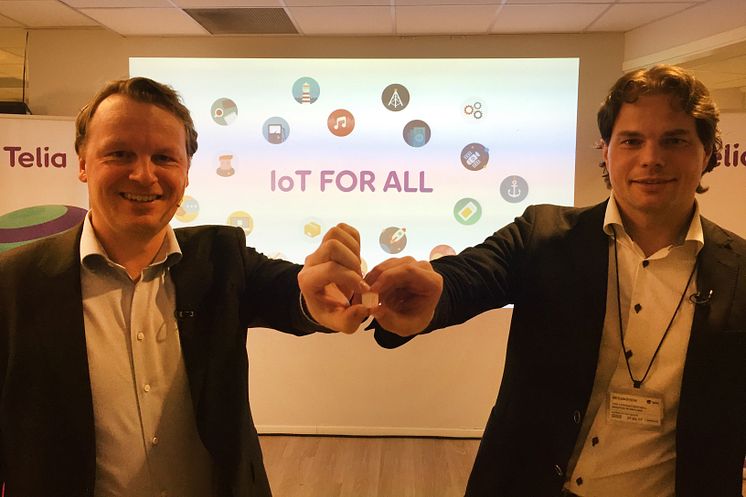 Jon Christian Hillestad, teknisk direktør i Telia, og Erik Fossum Færevaag, CEO i Disruptive Technologies