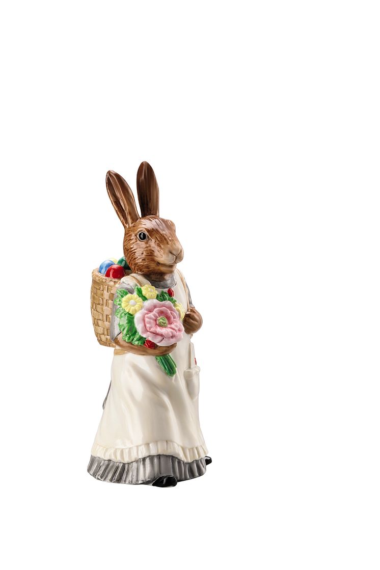 HR_Rabbit_figurines_decorated_Rabbit_woman_with_basket