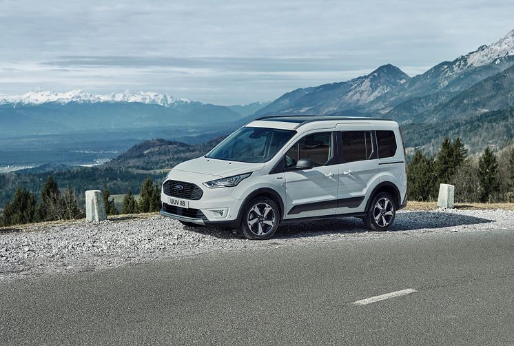 FORD_2020_TOURNEO_CONNECT_ACTIVE_FRONT_7-8