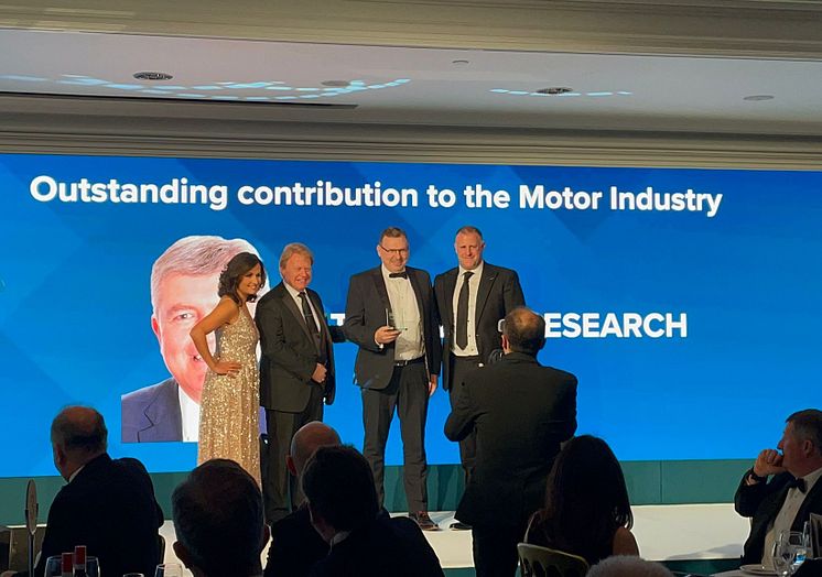 Dean Lander collects IMI award on behalf of Thatcham Research 2.jpg