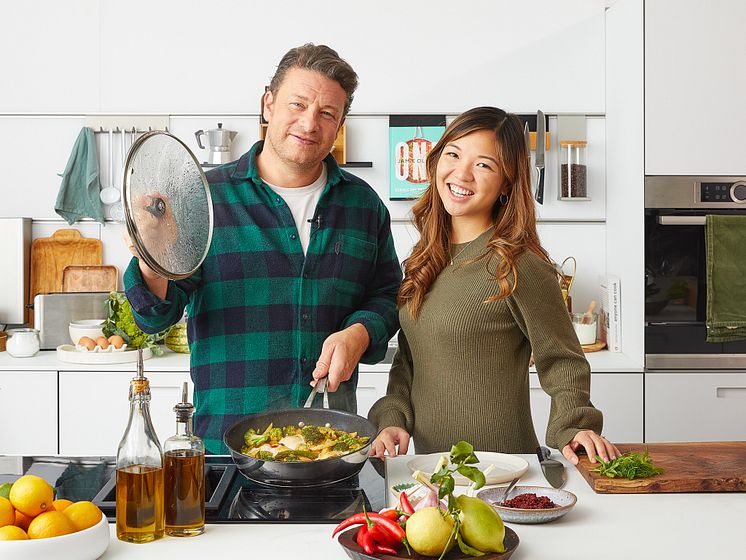 Kitchen Stories x Jamie Oliver_Jamie and Mengting Gao