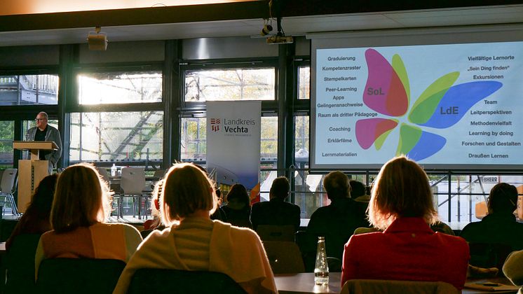Alemannenschule Wutöschingen zu Gast bei Premiere von „think tank future of schooling“ des Medienkompetenzzentrums Vechta | Schulen diskutieren innovative Schul- und Unterrichtskonzepte
