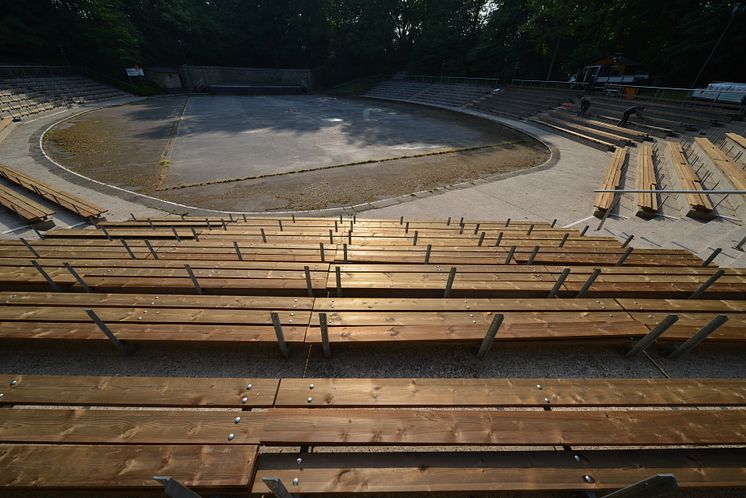 Sanierung mit Kebony: Freilichtbühne Killesberg bekommt neue Sitzplätze