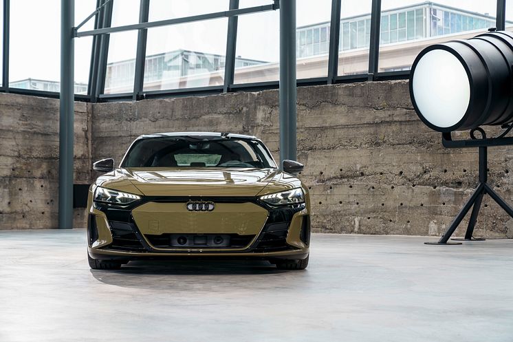 Audi RS e-tron GT (Taktikgrøn)