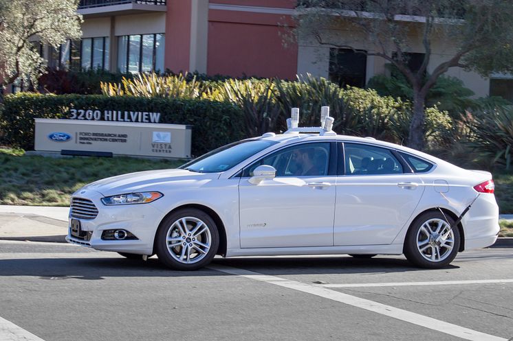 Ford begynner testing av selvkjørende  biler på offentlig vei i California 