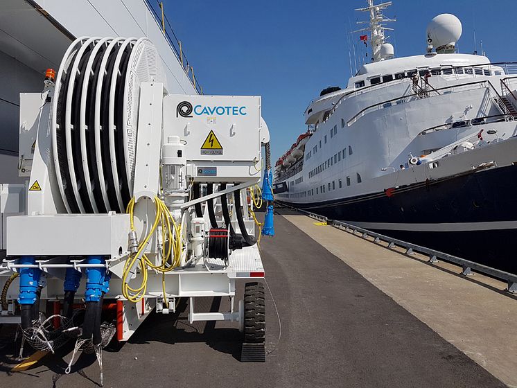 Cruising towards clear skies: the Cavotec AMPMobile unit at Montreal's cruise terminal