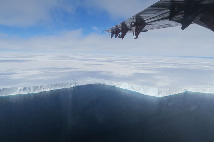 The edge of the Brunt Ice Shelf (credit:Jan De Rydt)