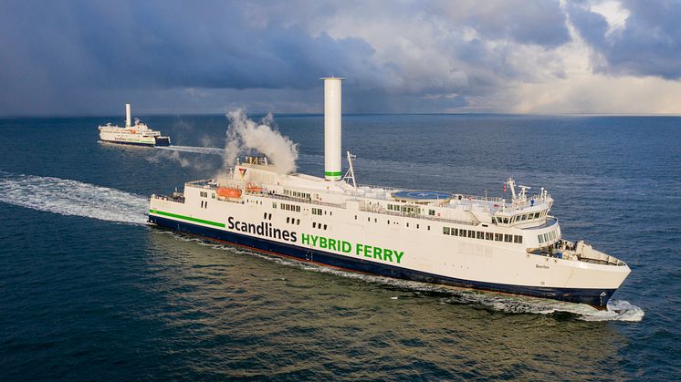 Scandlines hybrid ferry Berlin and Copenhagen with rotor sail_8