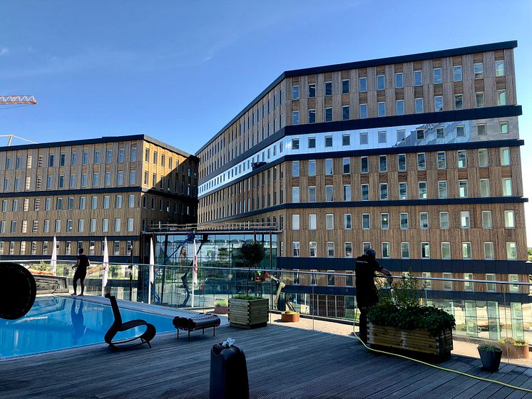 Den terminalnära byggnaden SkyCity Office One erbjuder flexibla mötesplatser i direkt anslutning till Stockholm Arlanda Airport. Foto Hans Uhrus - Swedavia.