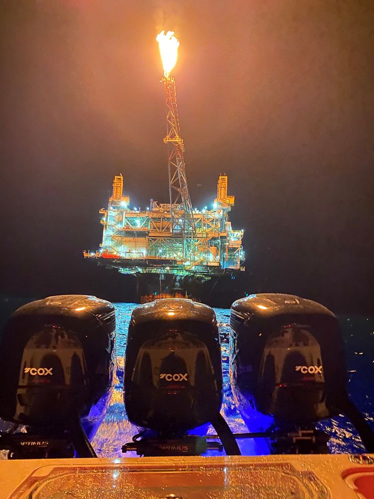 Cox Marine - Distributor Texas Diesel Outboard out on 'Justified' with triple Cox installation at night near the oil rigs