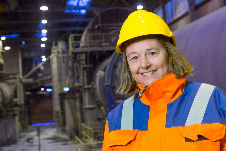 Fabrikksjef Hilde Tellesbø i Weber forteller at energibruken de siste årene er redusert med 10% pr enhet Leca. 