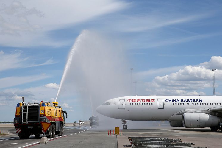 Vattensalut på Arlanda för China Eastern Airlines