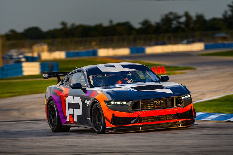 2023 Ford_Mustang GT4 (32)
