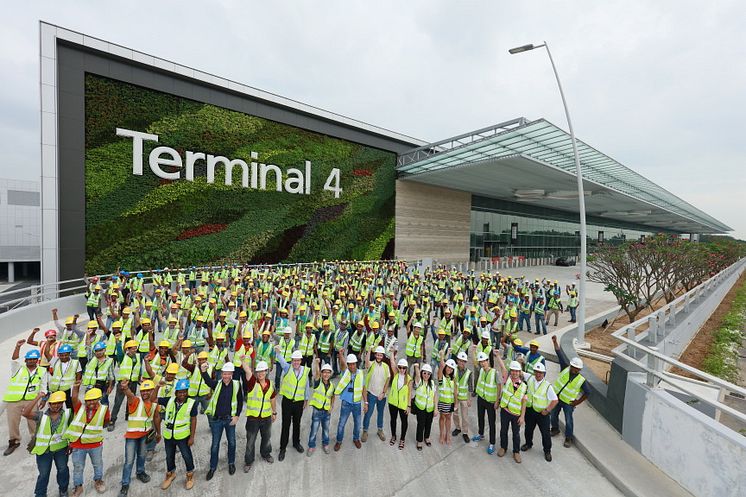 CAG staff, partners and contractors involved in T4 construction