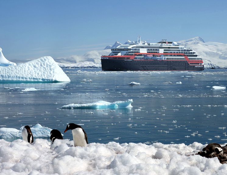 Antarctica - MS Roald Amundsen