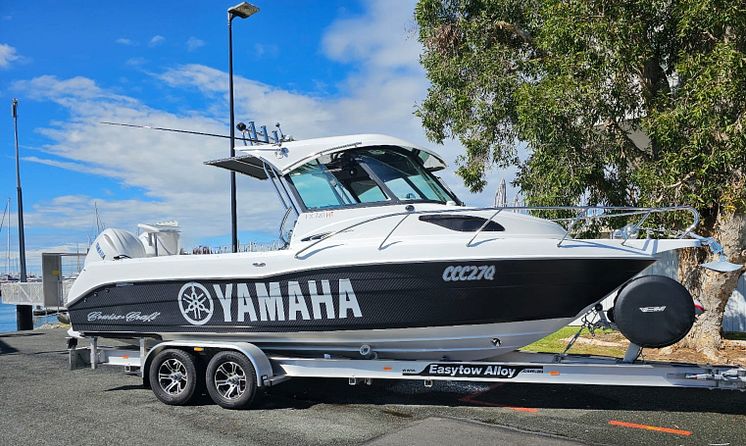 Yamaha Test Boat with VETUS A BOW PRO 301, 30kgf, 12V, for 110mm tunnel