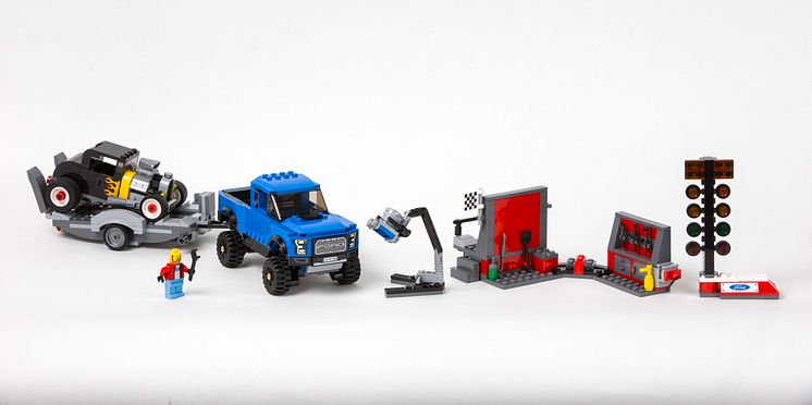 LEGO Speed Champions Ford F-150 Raptor och A-Ford hot rod