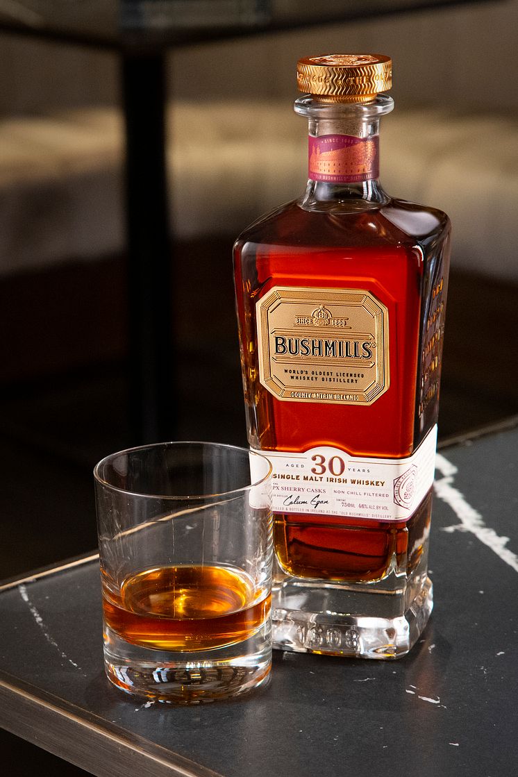 Bushmills 30 with glass