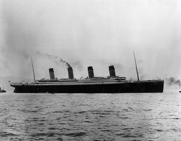 Titanic_auf_See