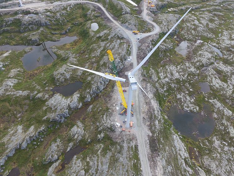 Montering av siste turbin i Storheia vindpark, bilde 3