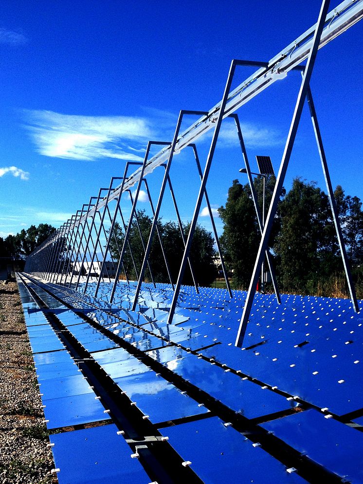 Fresnel mirror solar collector  by Elianto Solar Concentrating Power (Italy)